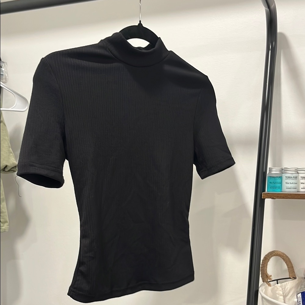 Black Mock Turtleneck Half Sleeve Top